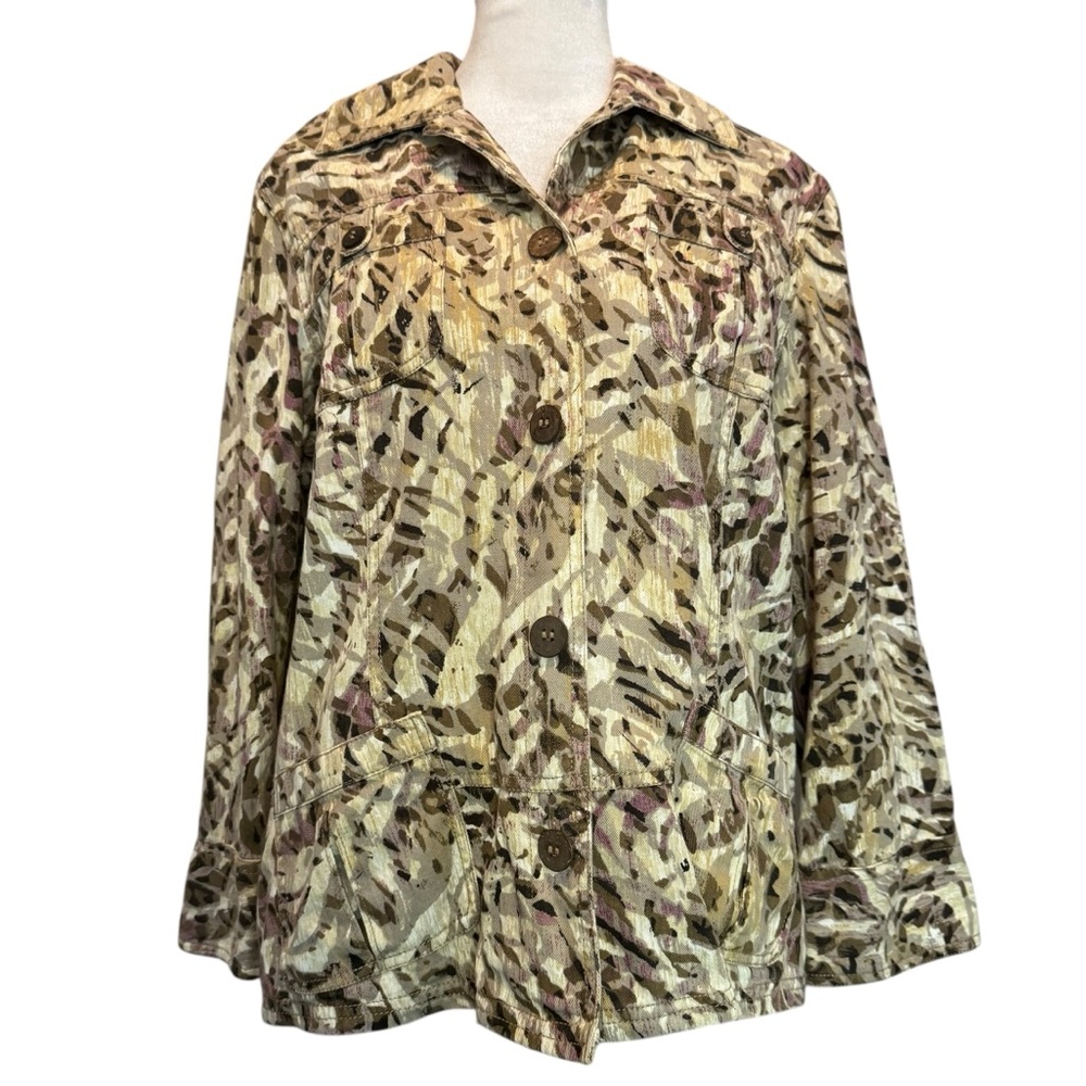 Chico's Animal Print Jacket Size 1 Button Down Pockets Lightweight